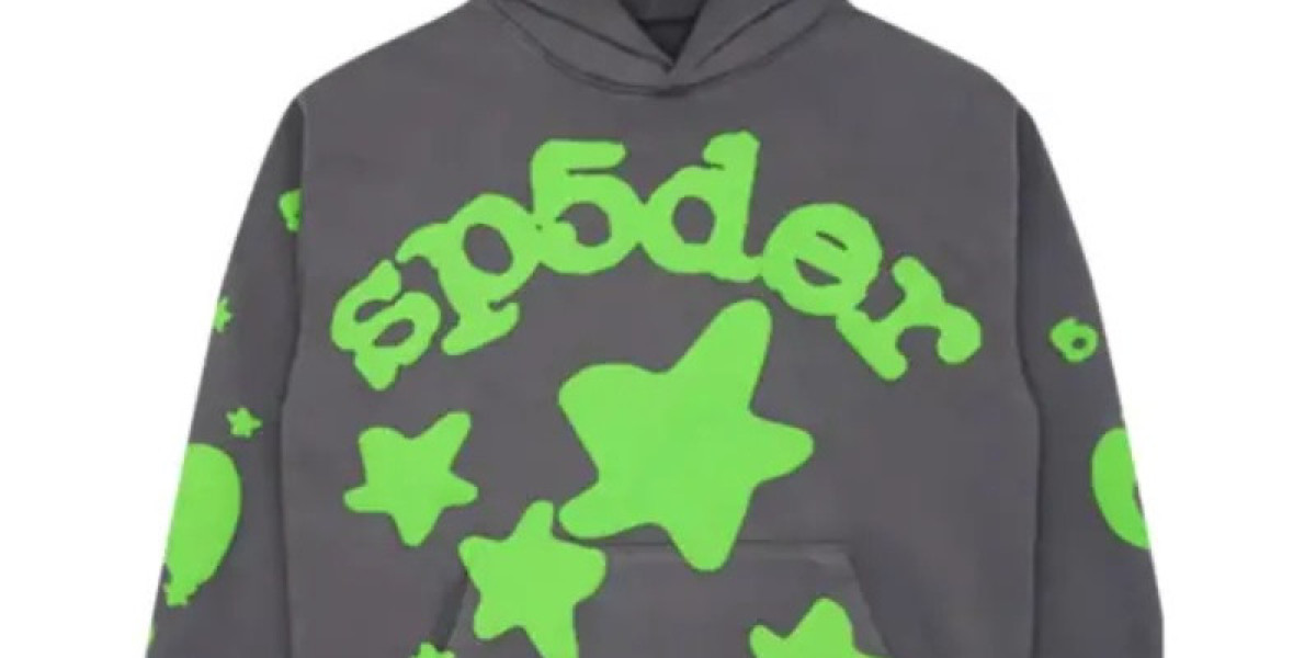 The Sp5der Hoodie and Shorts: A Complete Streetwear Statement