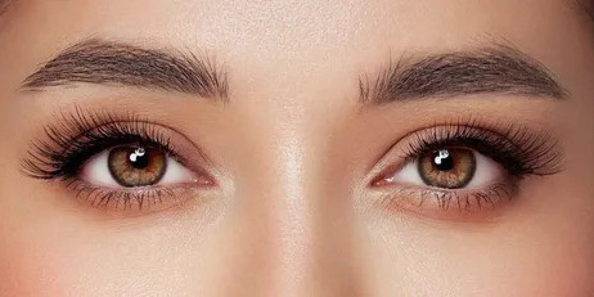 Eyelash Extensions in Islamabad: A Complete Guide to Perfect Lashes